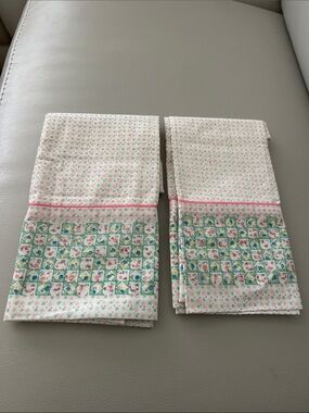 Floral Patchwork Cotton Pillowcase Set - Pink and Green